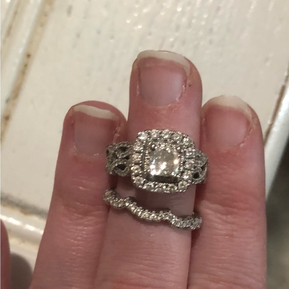 Gorgeous Neil Lane wedding ring set!
